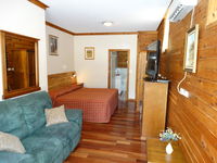 Book Brooklyn Accommodation Vacations ACT Tourism ACT Tourism