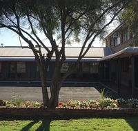 Bryants Motel - ACT Tourism