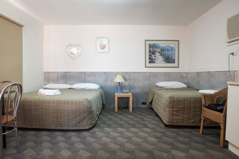 Bundalong Holiday Resort - ACT Tourism 1