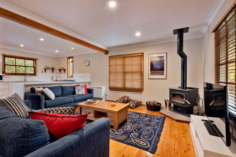 Bunyip Cottage - ACT Tourism 2