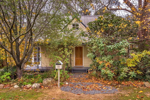 Bunyip Cottage - ACT Tourism 0