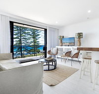 Burleigh By The Sea - ACT Tourism