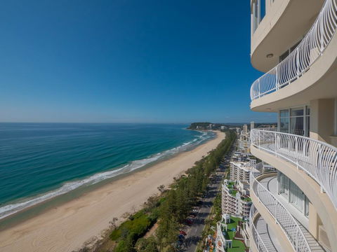 Burleigh Surf Apartments - ACT Tourism 1