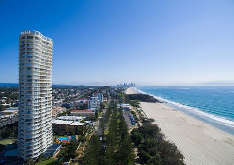 Burleigh Surf Apartments - ACT Tourism 0