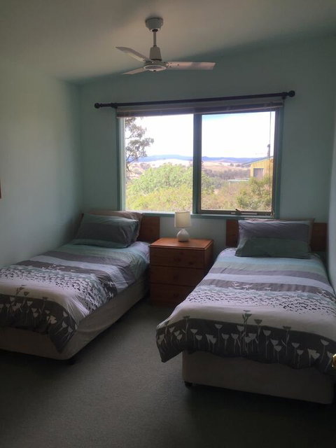 Burnt Creek Cottages - ACT Tourism 3