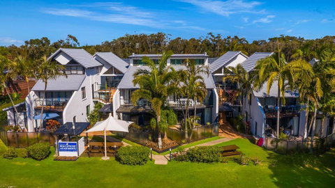 Byron Bay Beachfront Apartments - ACT Tourism 0