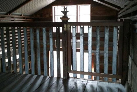 BYRON BAY'S HISTORIC BARNSTAY! - ACT Tourism 3