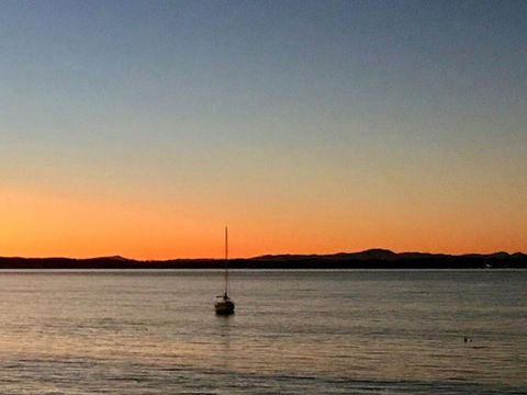 C A L M At Beautiful Shoal Bay - ACT Tourism 1