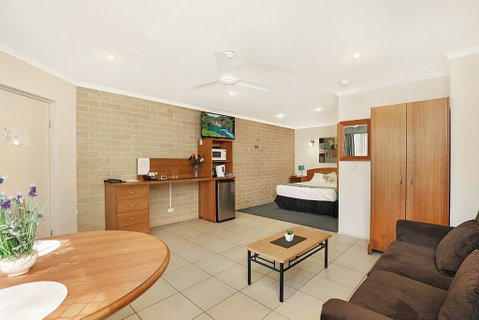 Caboolture Riverlakes Boutique Motel - ACT Tourism 1