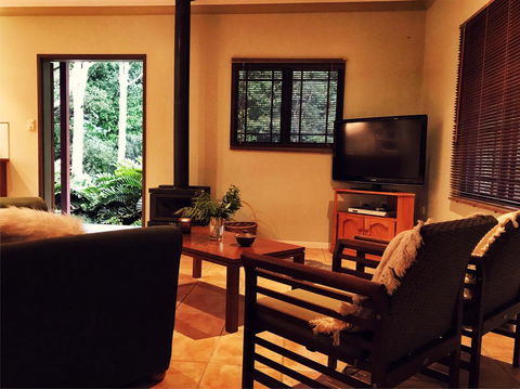 Cadaghi Cottage - ACT Tourism 1