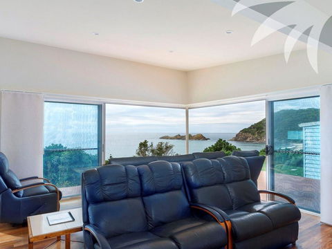Cair Paravel At Seal Rocks - ACT Tourism 3