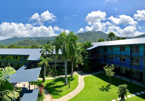 Cairns Adventure Lodge - Includes All Meals Served In The Dining Hall - ACT Tourism 0