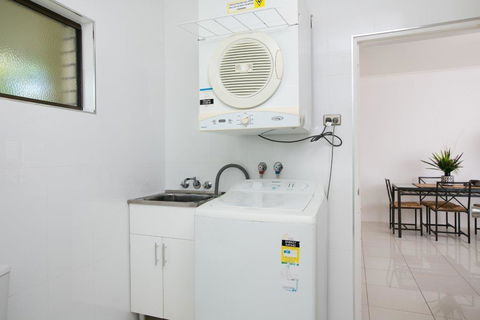 Cairns Reef Retreat - ACT Tourism 2