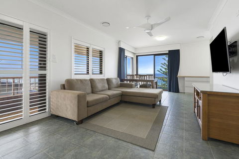 Calypso, Unit 5 - The Entrance - ACT Tourism 1