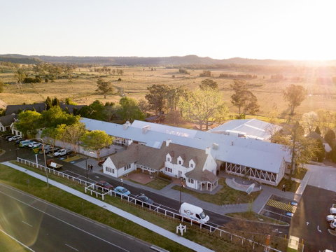 Camden Valley Inn - ACT Tourism 0