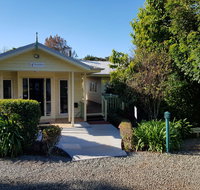 Camelot Cottages - ACT Tourism