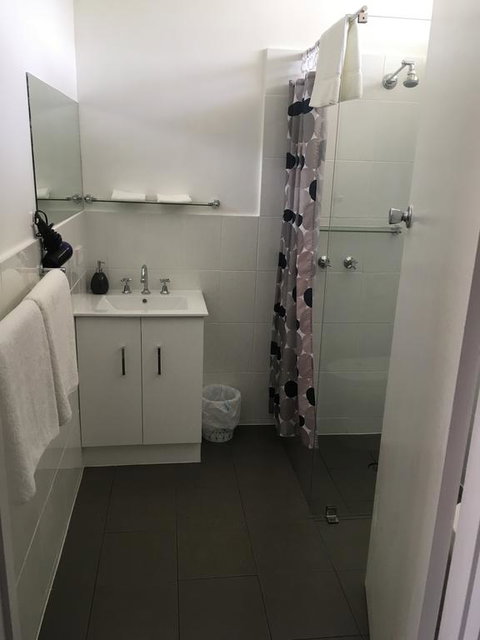 Camperdown Cascade Motel - ACT Tourism 3