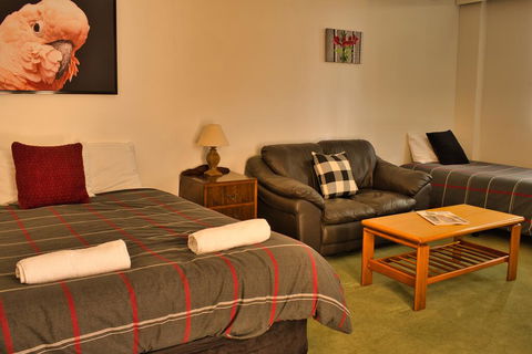 Cape Jervis Accommodation & Caravan Park - ACT Tourism 2