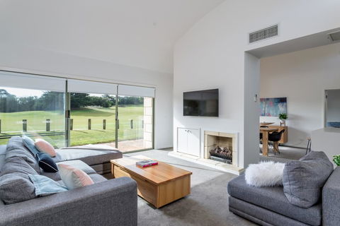 Cape Schanck Golf Getaway - ACT Tourism 0