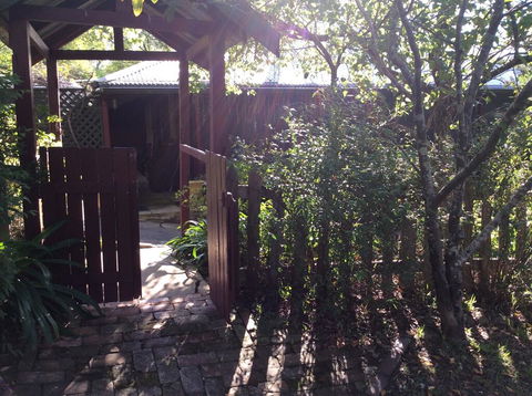 Capers Guesthouse, Barn And Cottage - ACT Tourism 1