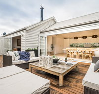 Capri House - ACT Tourism