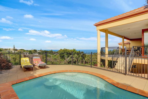 Captain's Retreat - ACT Tourism 1