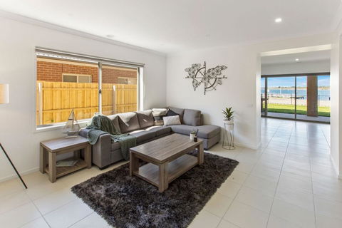 Captains Hideaway - Jetty Berth And Pet Friendly - ACT Tourism 3
