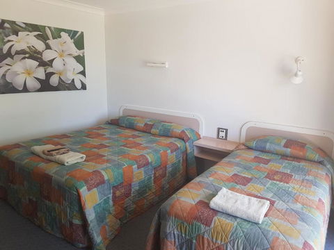 Carnarvon Gateway Motel - ACT Tourism 3