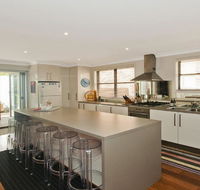 Casa Callala on King George - well appointed home - ACT Tourism