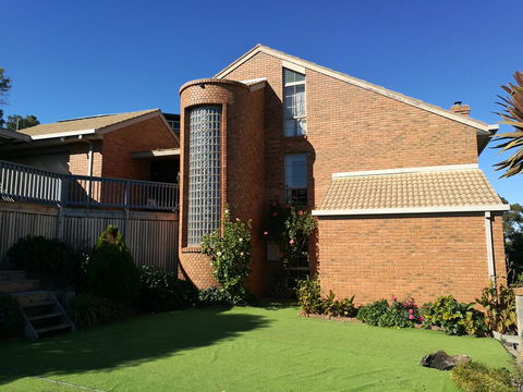 Castle Stay At Lakes Entrance - ACT Tourism 0