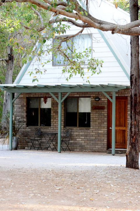 Caves Road Chalets - ACT Tourism 3
