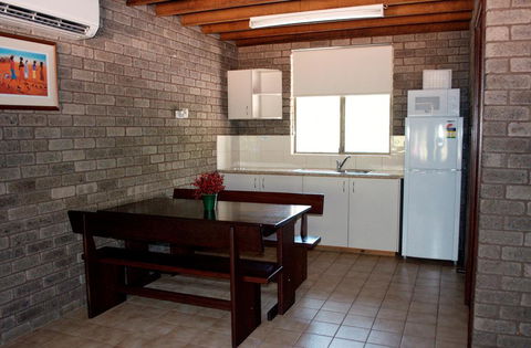 Caves Road Chalets - ACT Tourism 2