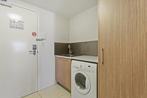 CBD Executive Apartments - ACT Tourism 1
