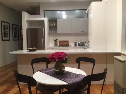 CBD Little Paris - StayCentral - ACT Tourism 1