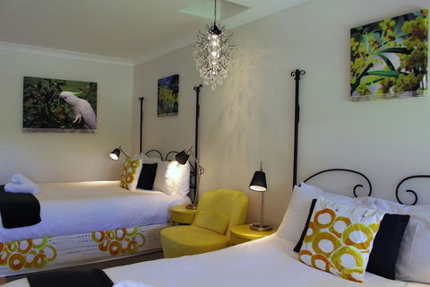 Cedar Creek Lodges - ACT Tourism 3