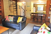 Cedar Holiday Units - Apartment 3