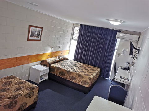 Central Motel Ipswich - ACT Tourism 3