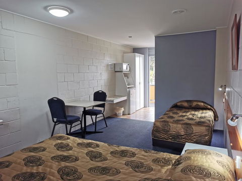 Central Motel Ipswich - ACT Tourism 1