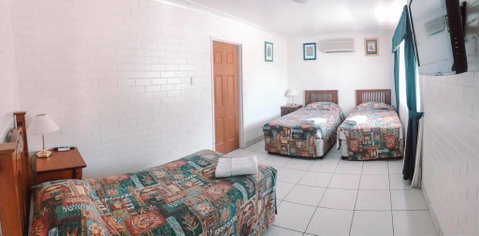 Central Park Motel - ACT Tourism 2