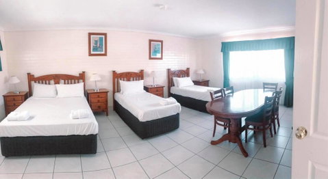 Central Park Motel - ACT Tourism 1
