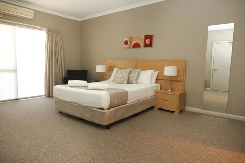Centrepoint Apartments Griffith - ACT Tourism 1