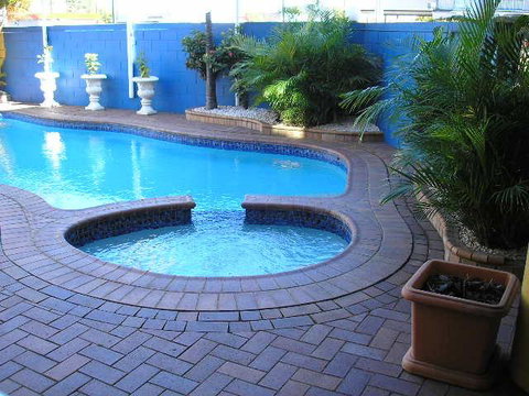 Centrepoint Motor Inn - ACT Tourism 0