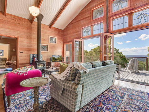 Chalet Beaumont - Alluring Appeal & Stunning Views - ACT Tourism 2
