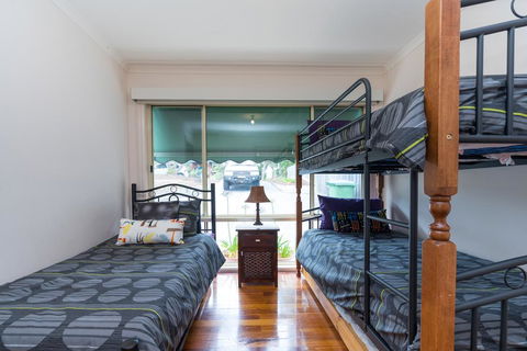 Chalet Of Rye - ACT Tourism 3
