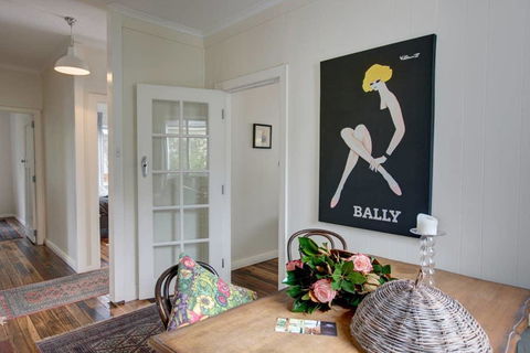 Character Cottage In Berrima - ACT Tourism 0