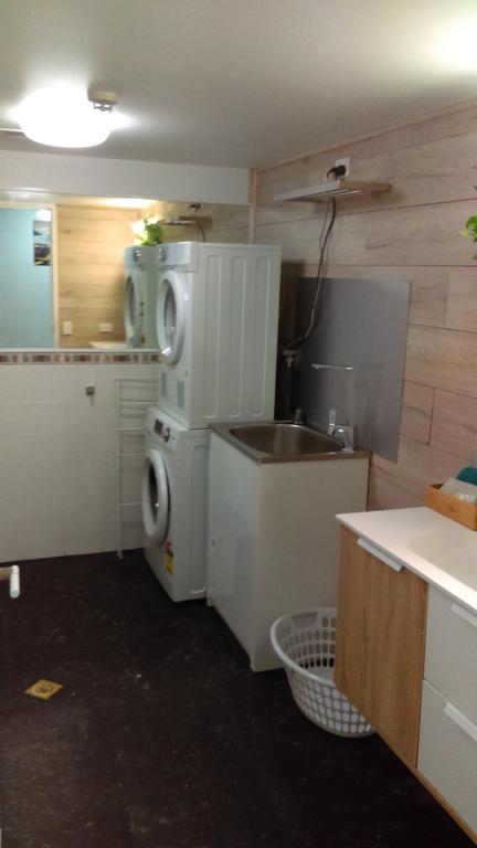 Charlton Apartments - ACT Tourism 3