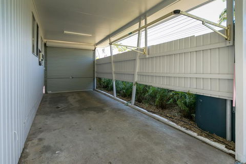 Charming Beach House - ACT Tourism 1