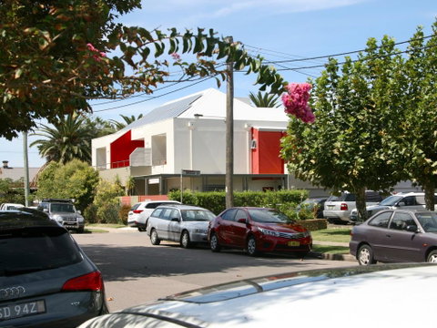 Chaucer Palms Boutique B&B - ACT Tourism 1