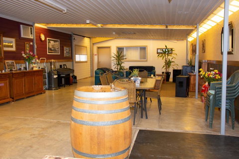 Chrissie's Dongara - ACT Tourism 0