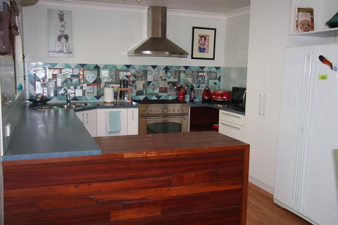 Chuditch Holiday Home Dwellingup - Great Central Location - ACT Tourism 2